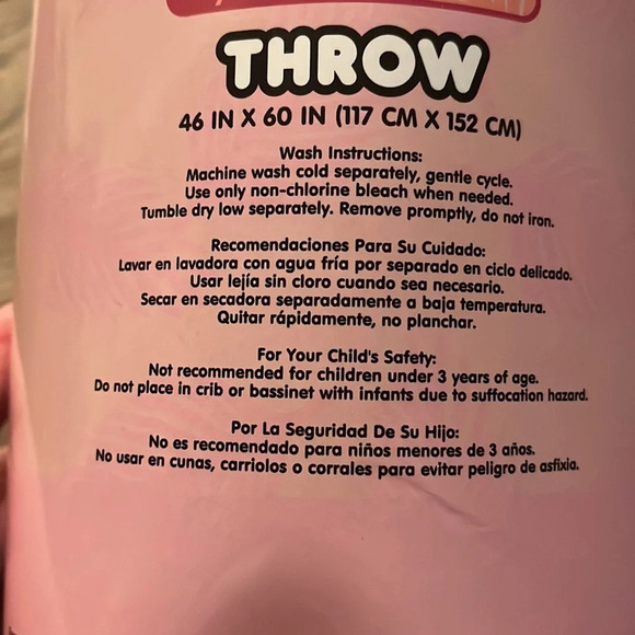 Hello Kitty Welcome to the Jungle Throw - Picture 3 of 4